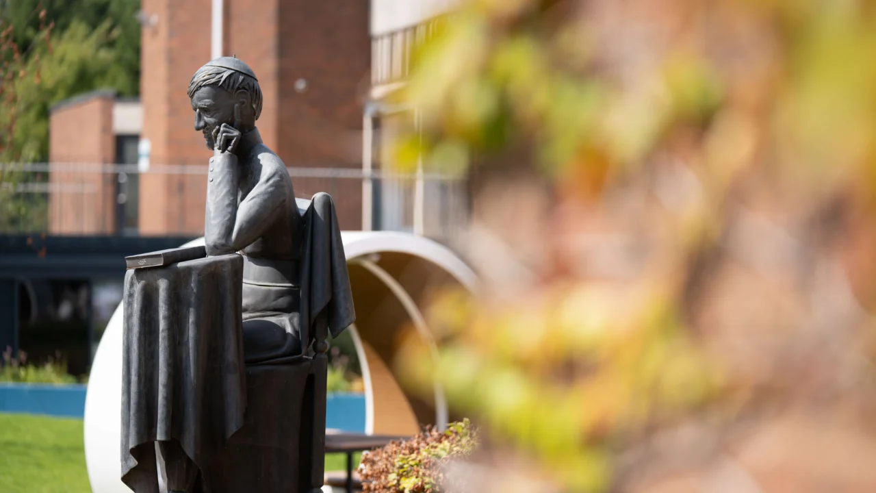 Statue of Saint John Henry Newman