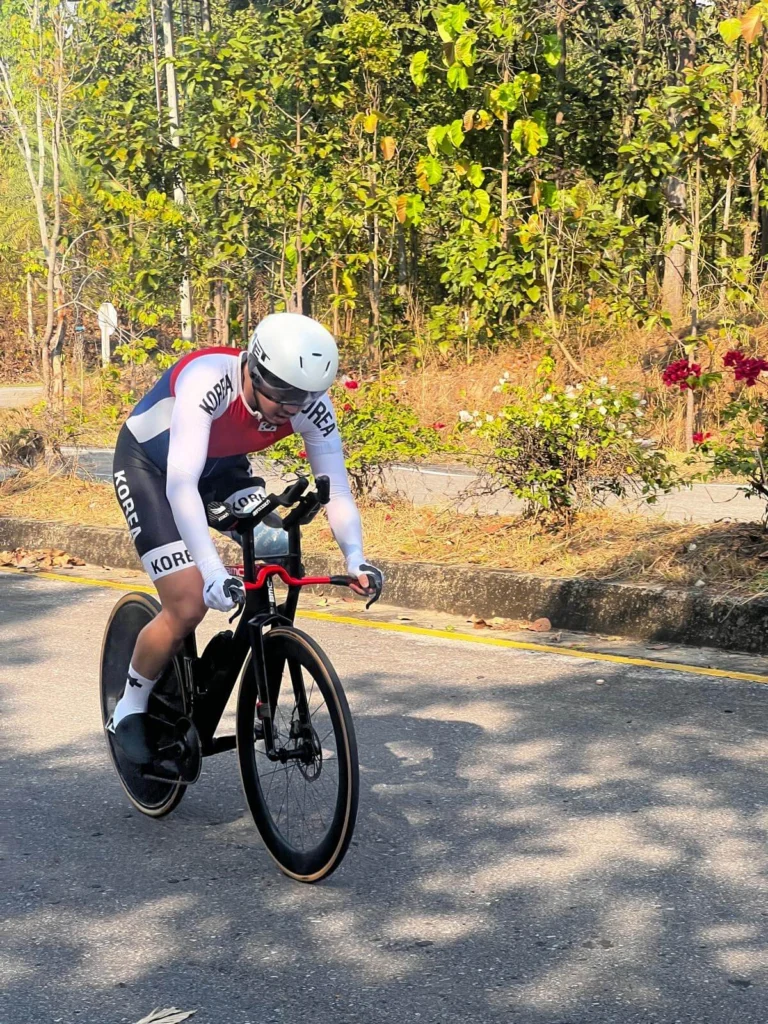 Para Cycling World Cup road cyclist in action